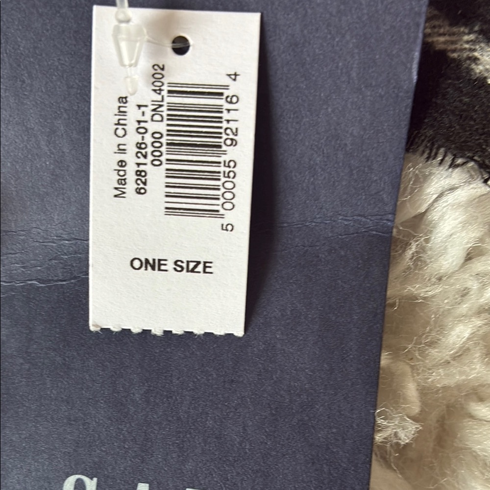 GAP Black and Gray Scarf - Picture 6 of 6